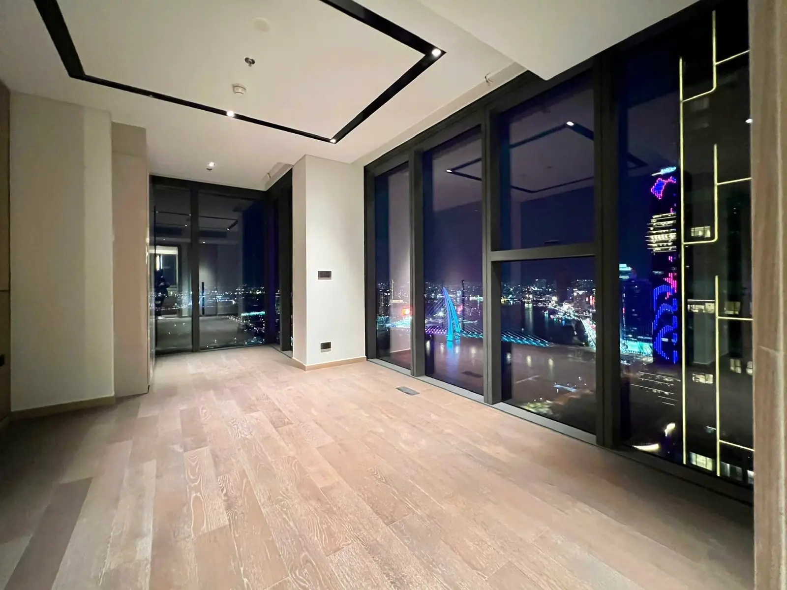 GIÁ TỐT BÁN CĂN 3PN- 2WC View Sông Saigon Tòa LAKE Grand Marina Saigon Marriott Quận1
