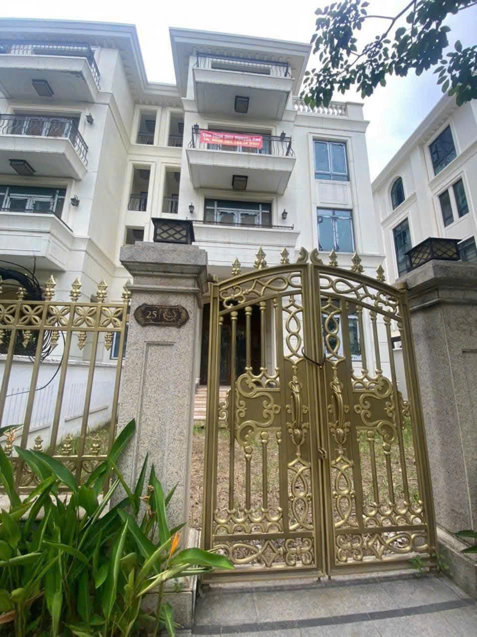 BÁN BIỆT THỰ VICTORIA 250 TỶ KHU NHÀ GIÀU BASON TRUNG TÂM QUẬN 1 VINHOMES GOLDEN RIVER